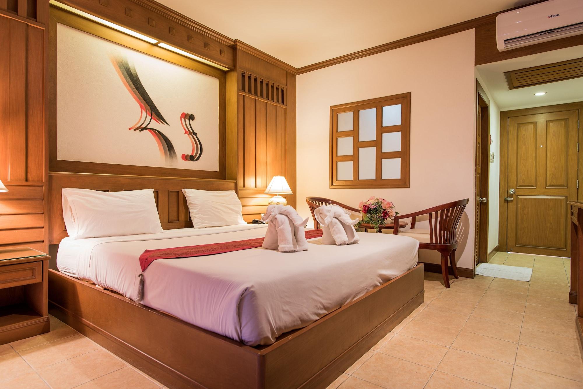 Cello Hotel Patong Экстерьер фото